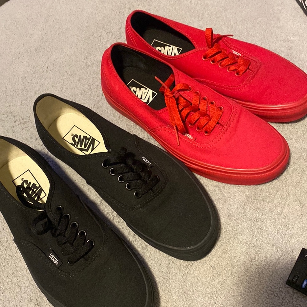 Vans of the wall ! Two pairs ! Size 8.5m